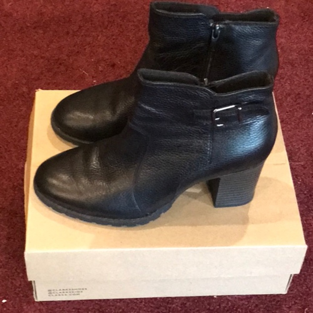 Clarks Verona gleam black leather ankle boots